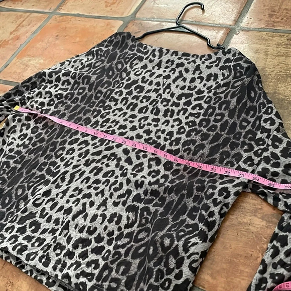 ALLSAINTS Size Small Long Sleeve Leopard Print 100% Organic Cotton Top - Picture 6 of 8